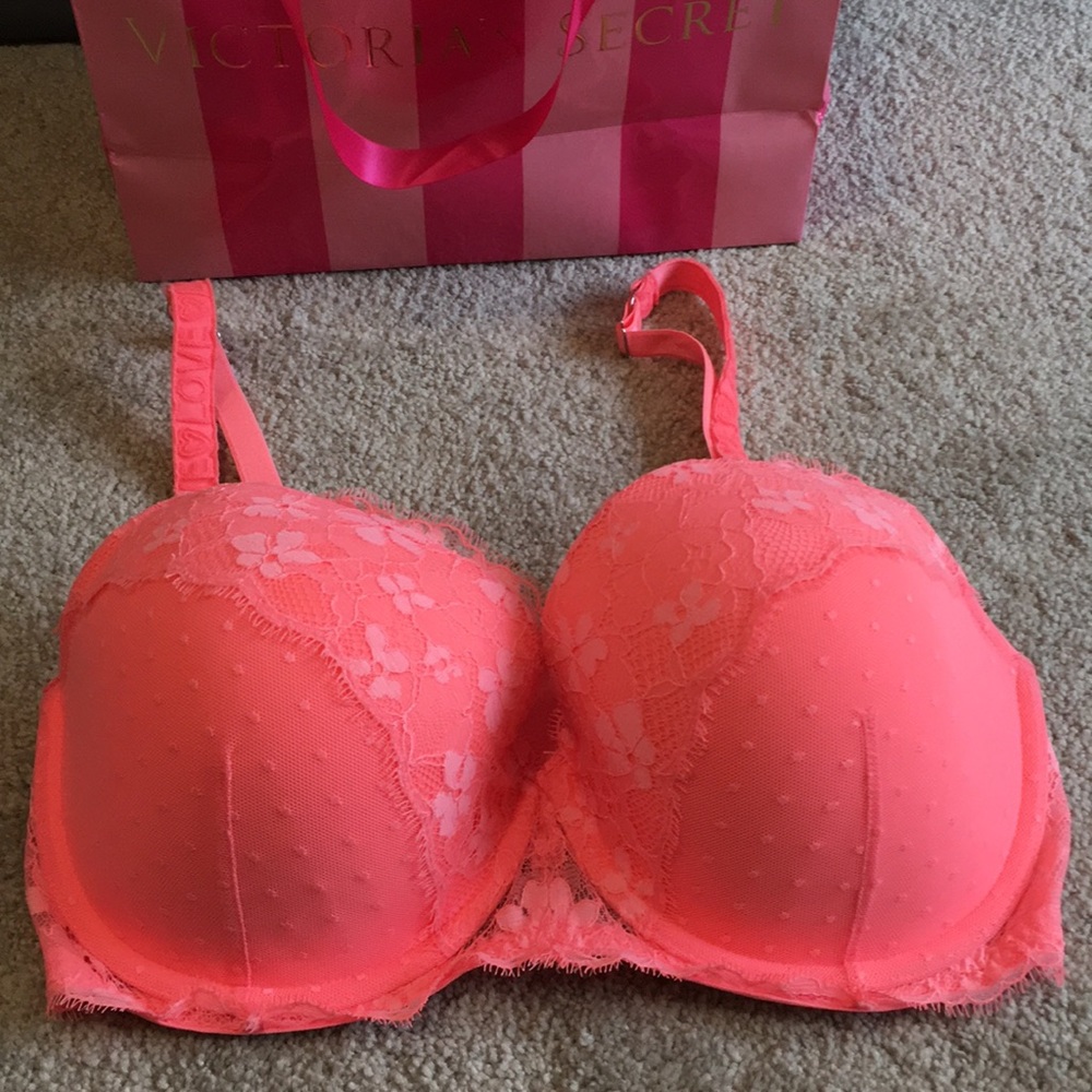 Victoria’s Secret Demi 34DDD